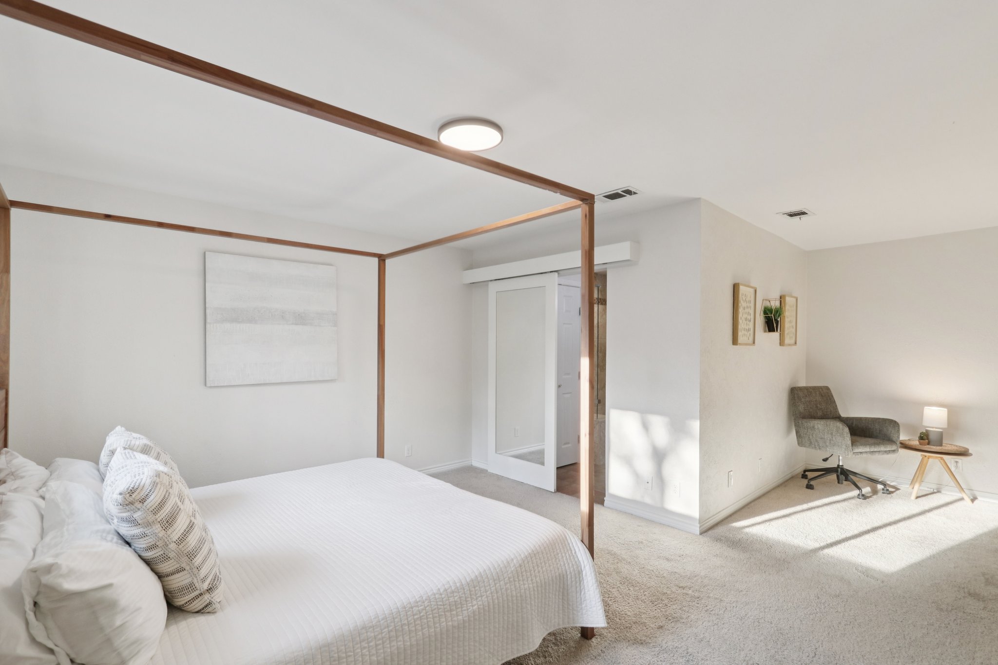 Sterlinghill Dr-S0808-029.jpg