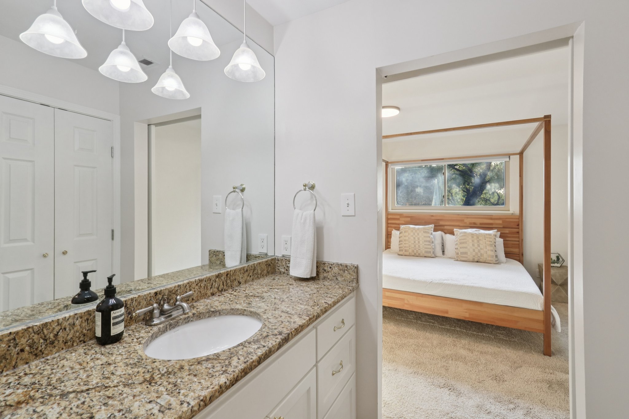 Sterlinghill Dr-S0808-033.jpg