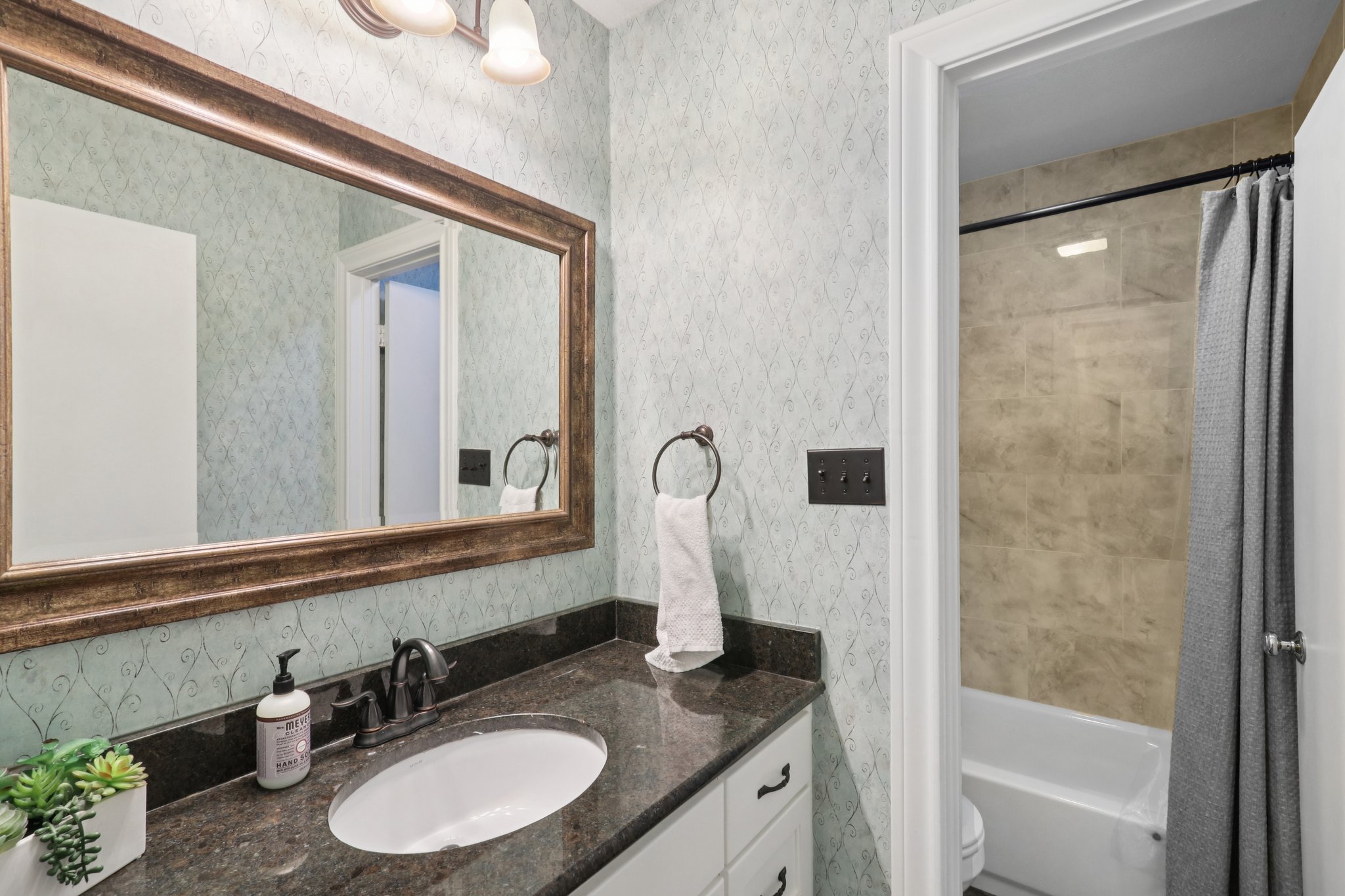 Sterlinghill Dr-S0808-036.jpg