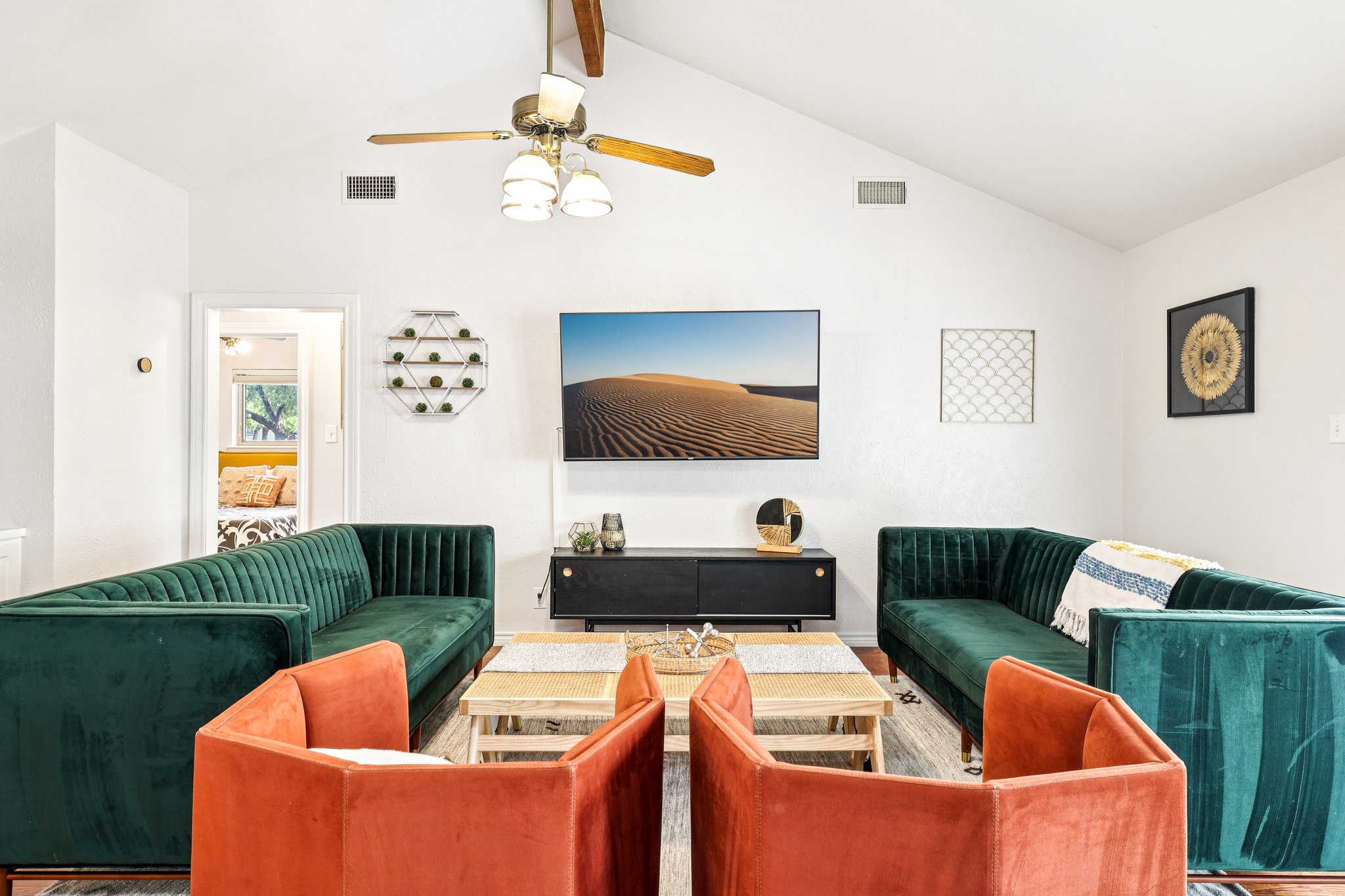 Sterlinghill Dr-S1809-1-013.jpg