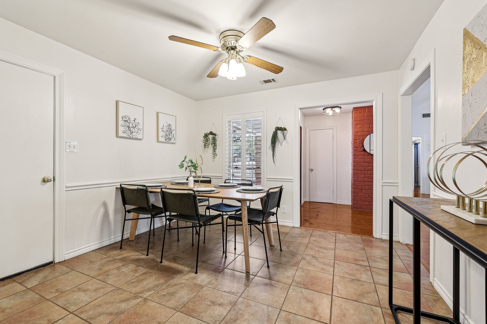 Sterlinghill Dr-S1809-1-017.jpg