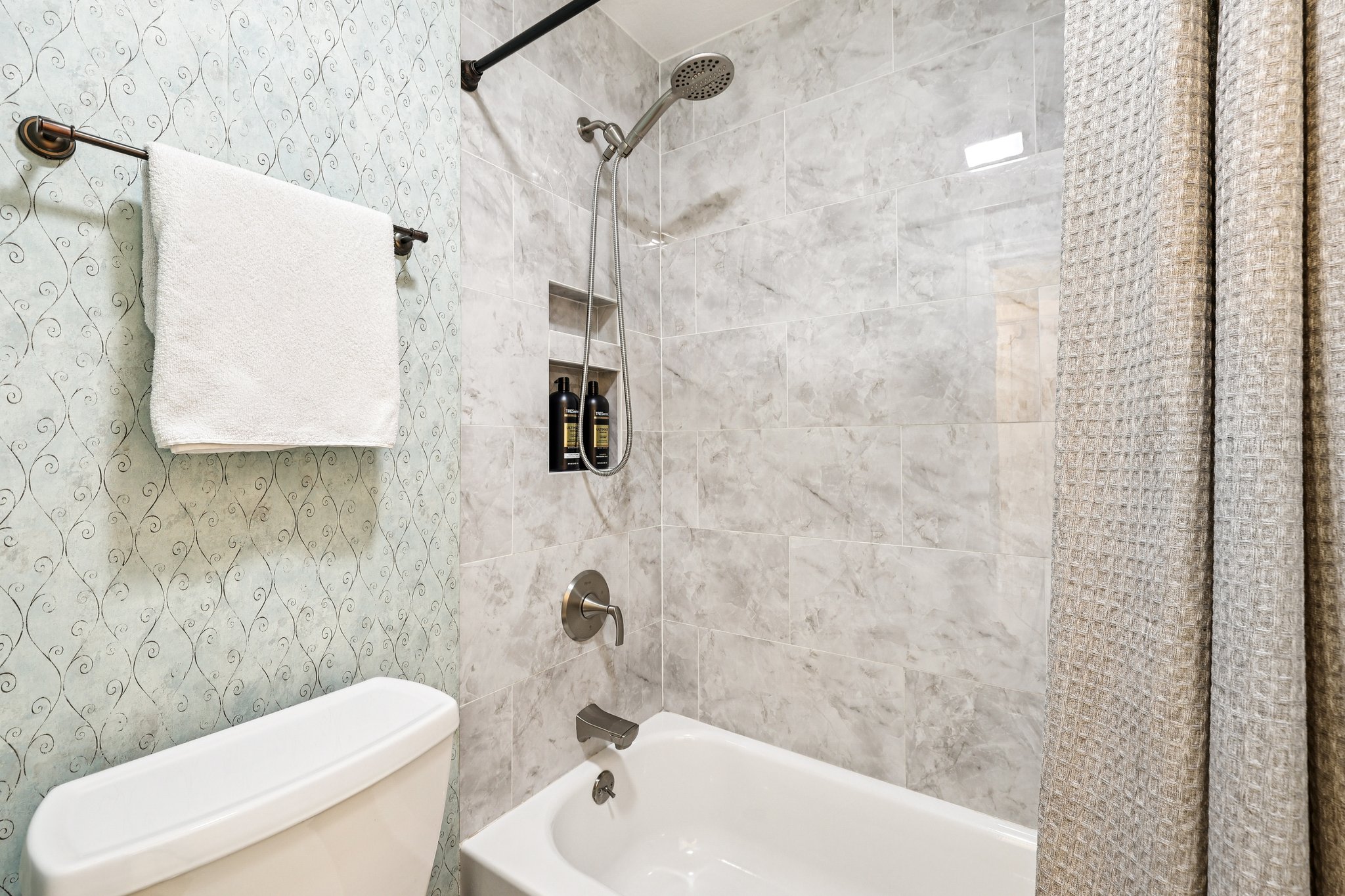 Sterlinghill Dr-S1809-1-035.jpg