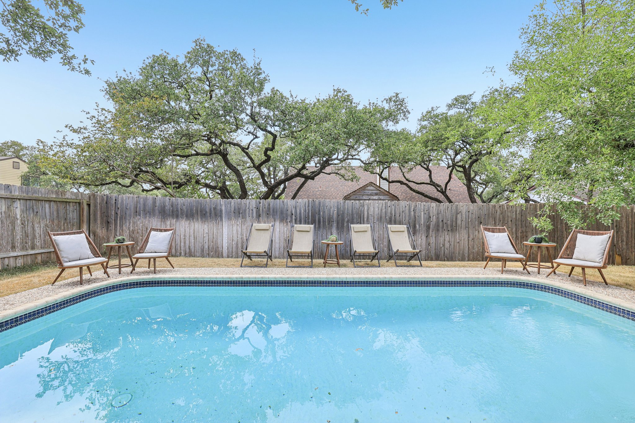 Sterlinghill Dr-S1809-1-052.jpg