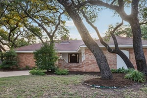 Sterlinghill Dr-S0808-005.jpg