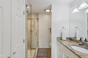 Sterlinghill Dr-S0808-034.jpg