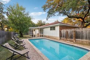 Sterlinghill Dr-S0808-043.jpg