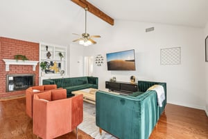 Sterlinghill Dr-S1809-1-011.jpg