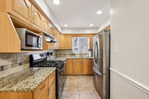 Sterlinghill Dr-S1809-1-020.jpg