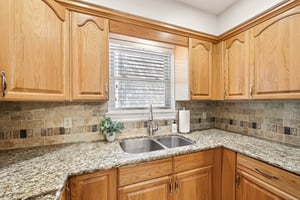 Sterlinghill Dr-S1809-1-021.jpg