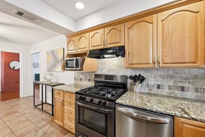 Sterlinghill Dr-S1809-1-022.jpg