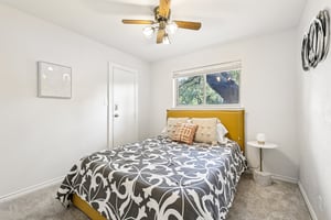 Sterlinghill Dr-S1809-1-036.jpg