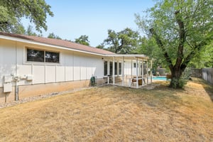 Sterlinghill Dr-S1809-1-049.jpg