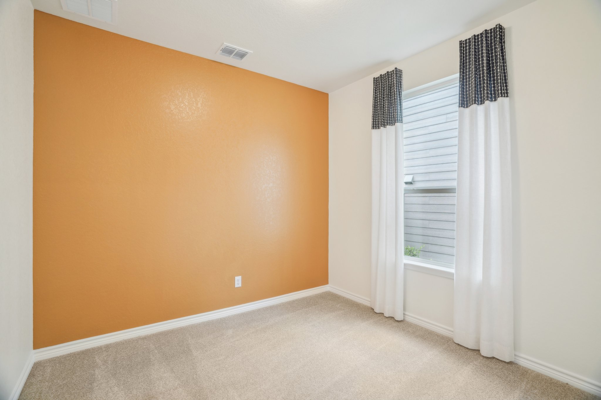 Lemonmint Pkwy-2504-014.jpg