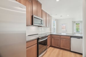 Lemonmint Pkwy-2504-012.jpg