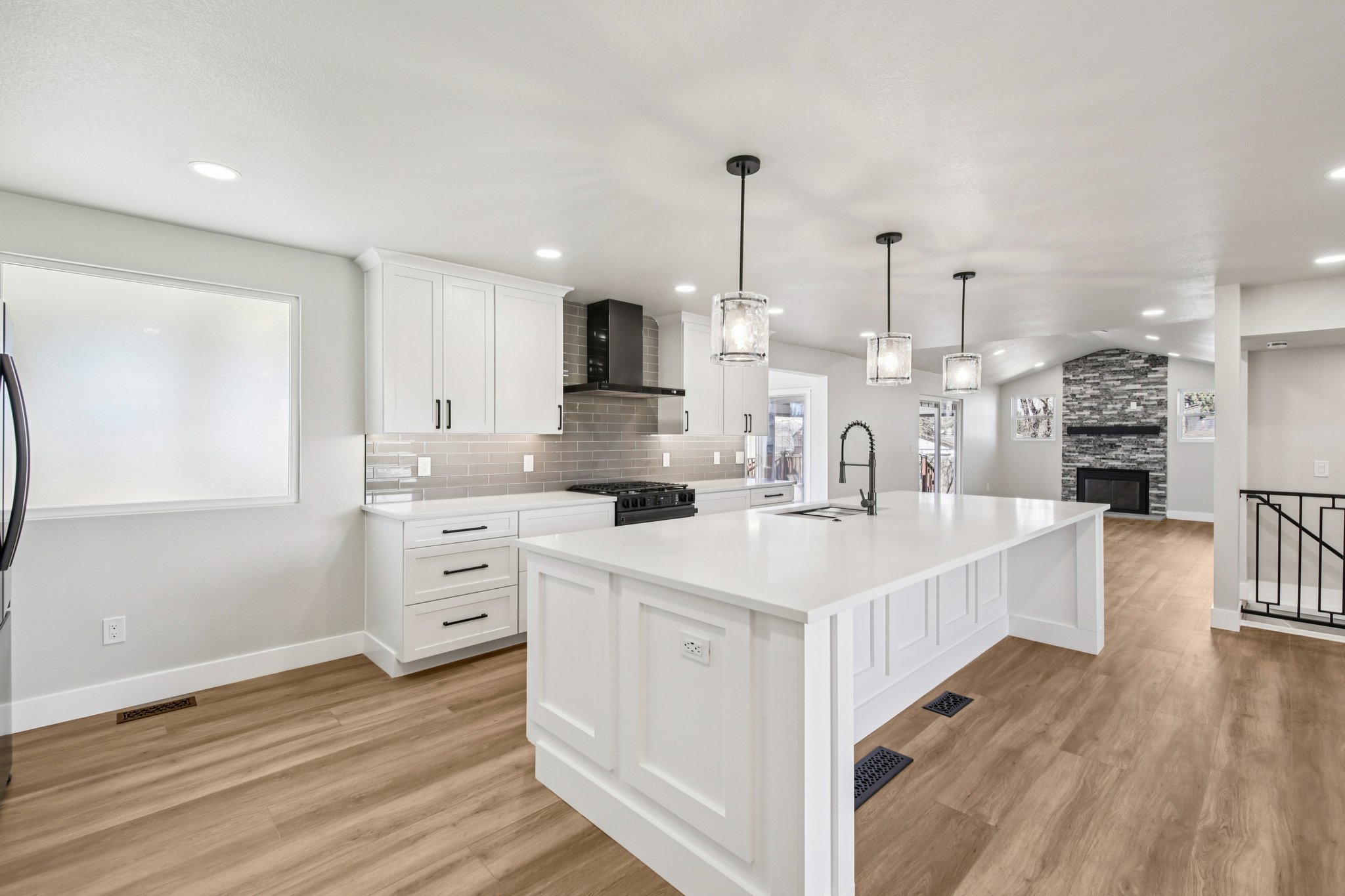 Goldenrod Cir-S1003-016.jpg