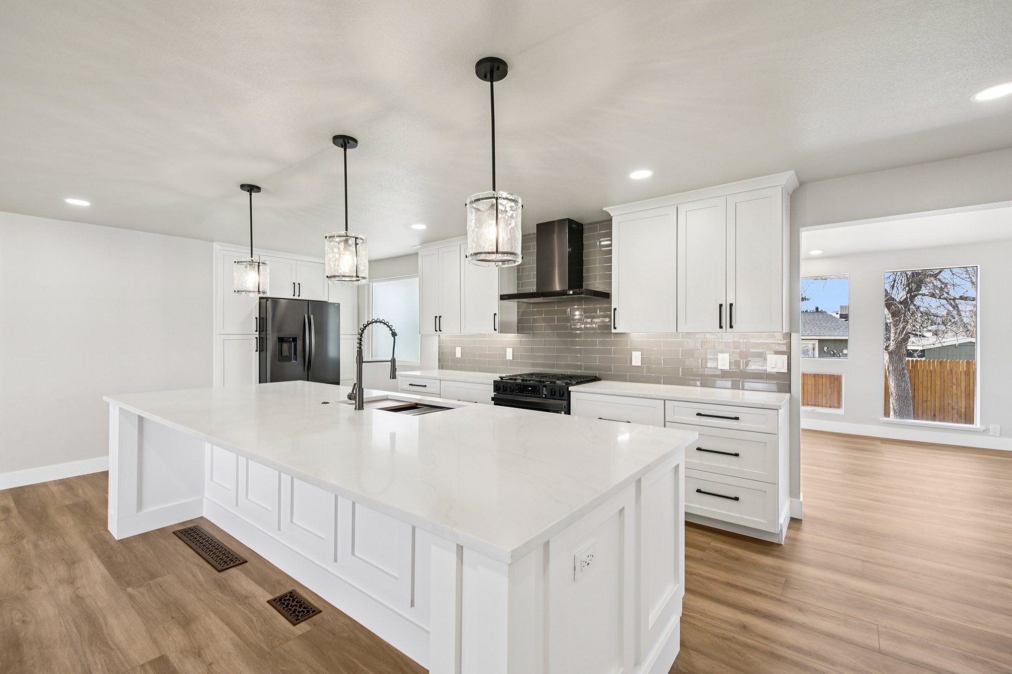 Goldenrod Cir-S1003-017.jpg