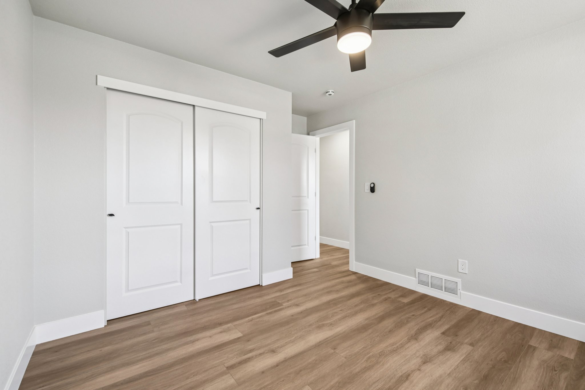 Goldenrod Cir-S1003-026.jpg