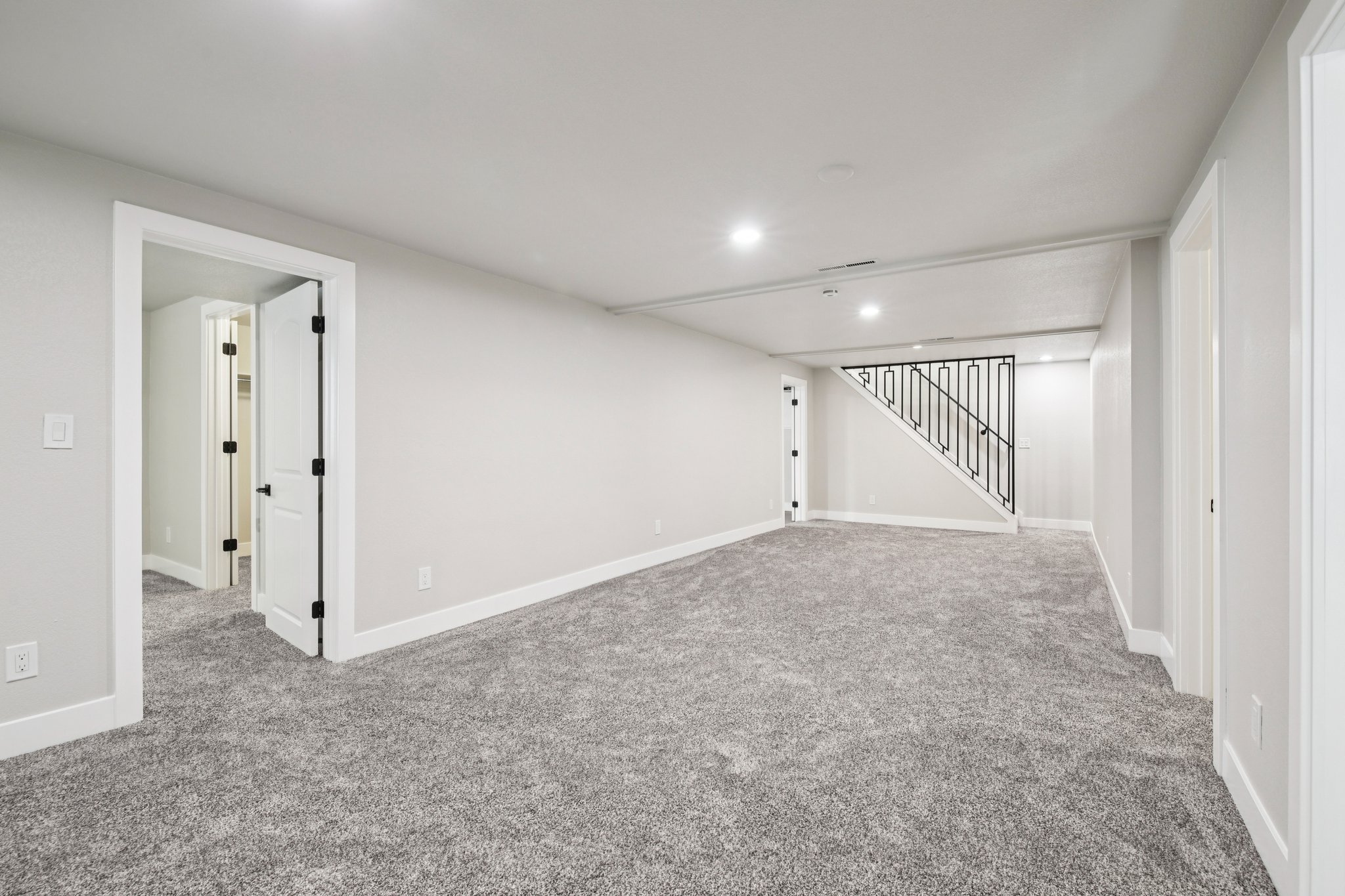 Goldenrod Cir-S1003-033.jpg