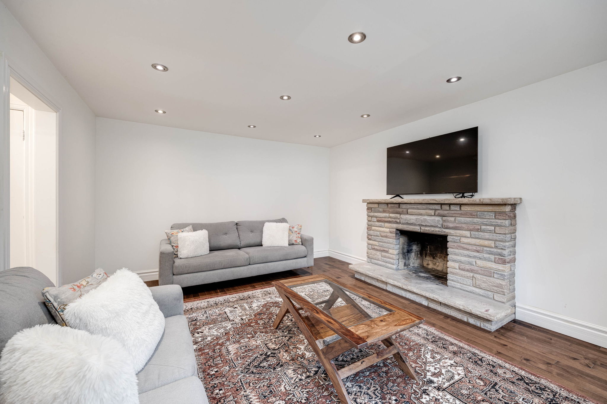 Mississauga property showcase — delivered property photograph 16