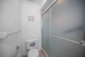 Primary Bathroom1c
