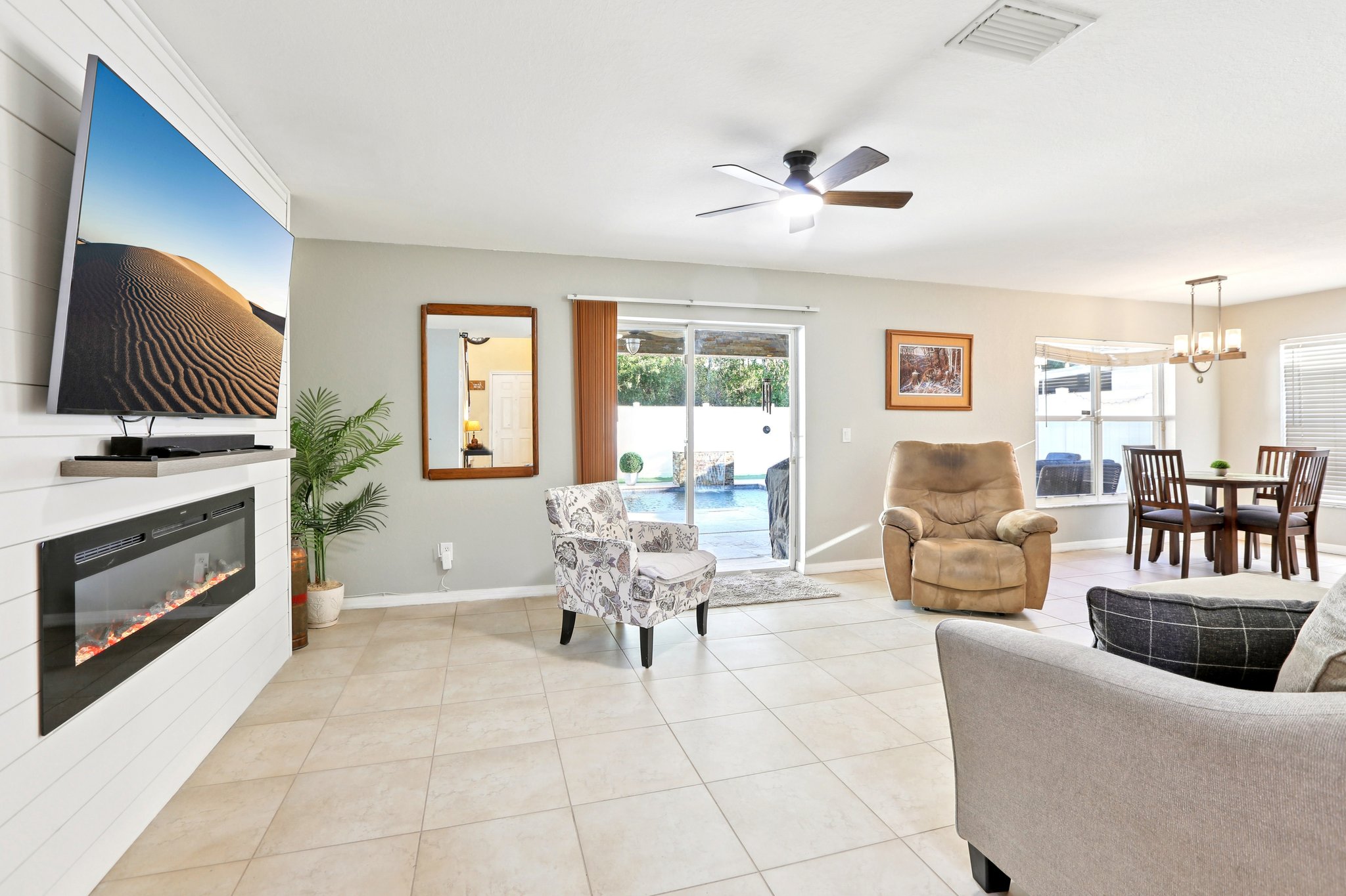 Crestlake Village Dr-S1510-012.jpg