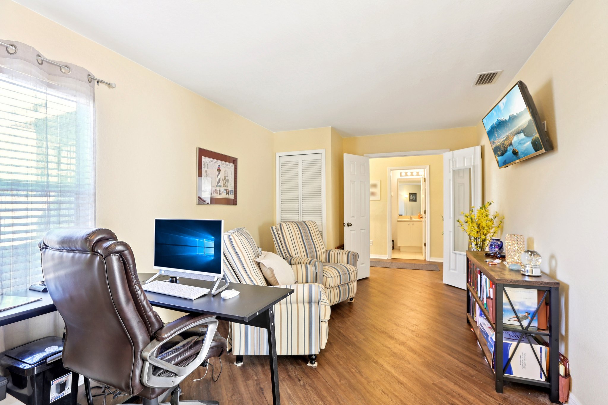 Crestlake Village Dr-S1510-031.jpg