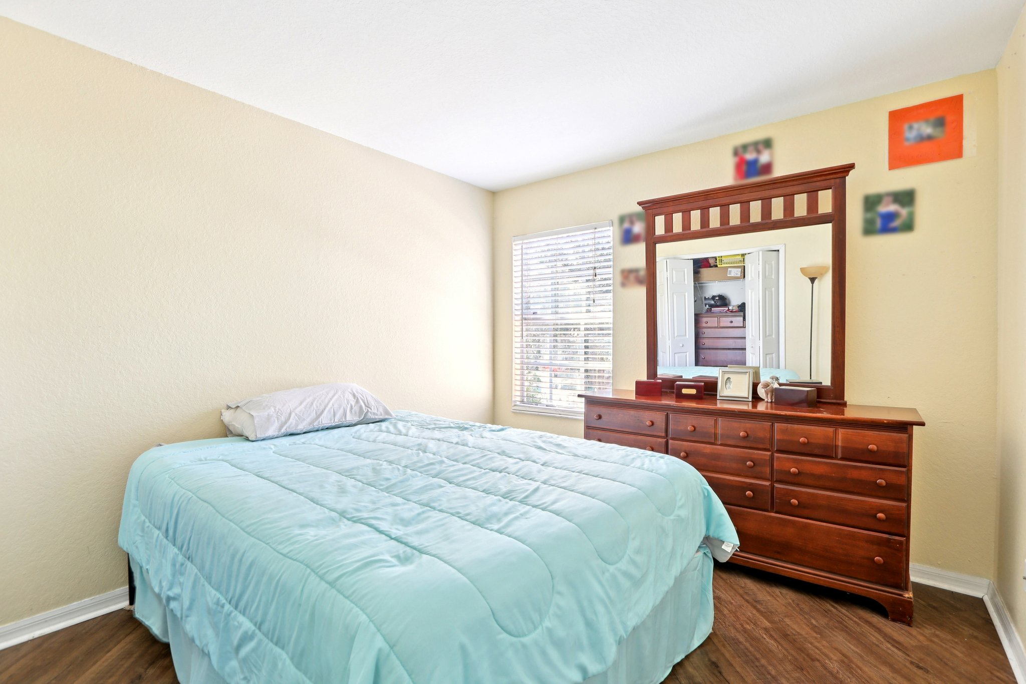 Crestlake Village Dr-S1510-036.jpg