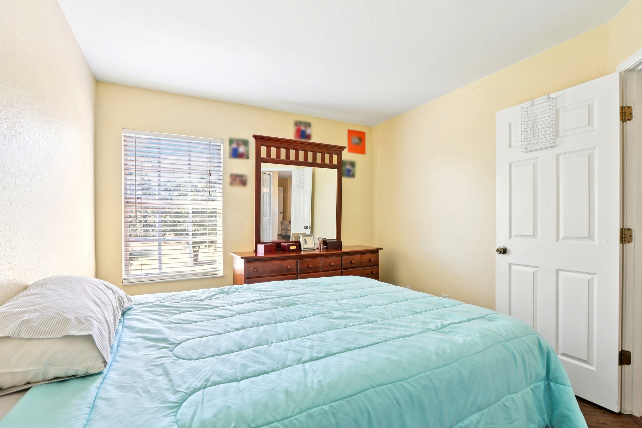Crestlake Village Dr-S1510-039.jpg