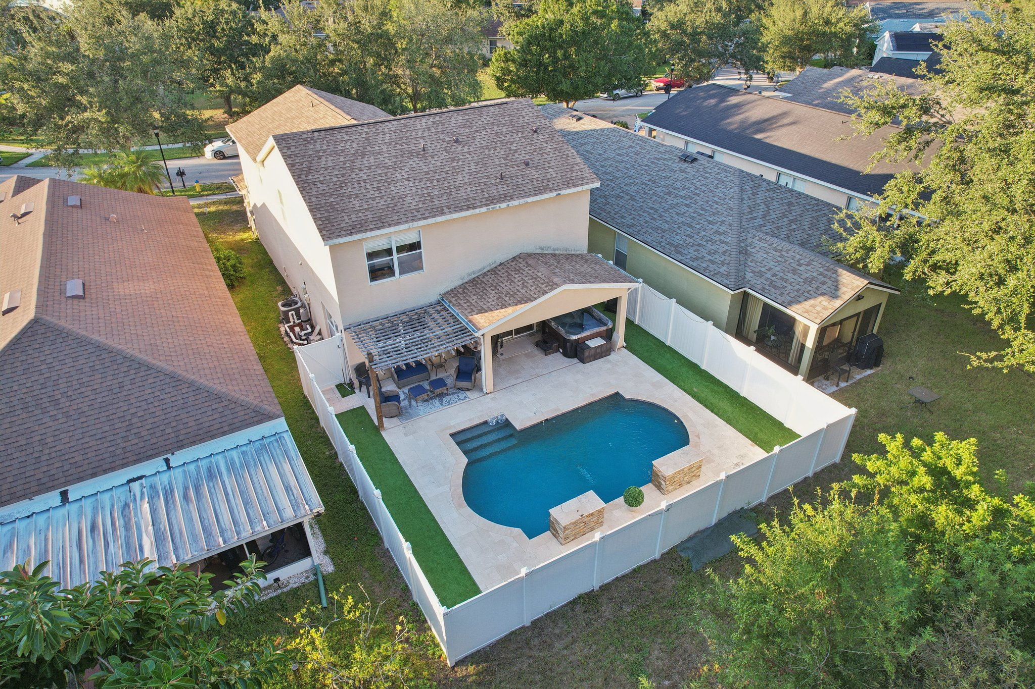 Crestlake Village Dr-S1510-065.jpg