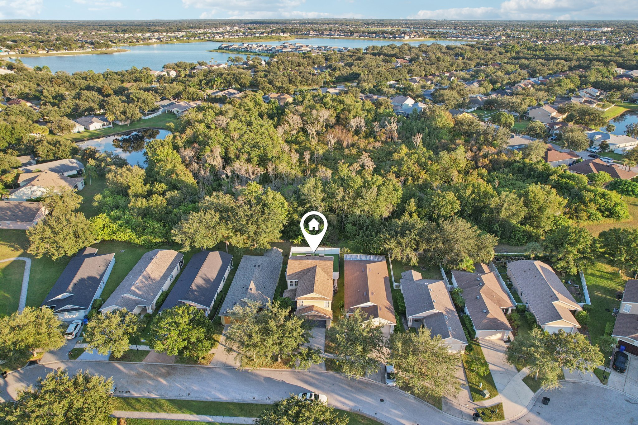 Crestlake Village Dr-S1510-069.jpg