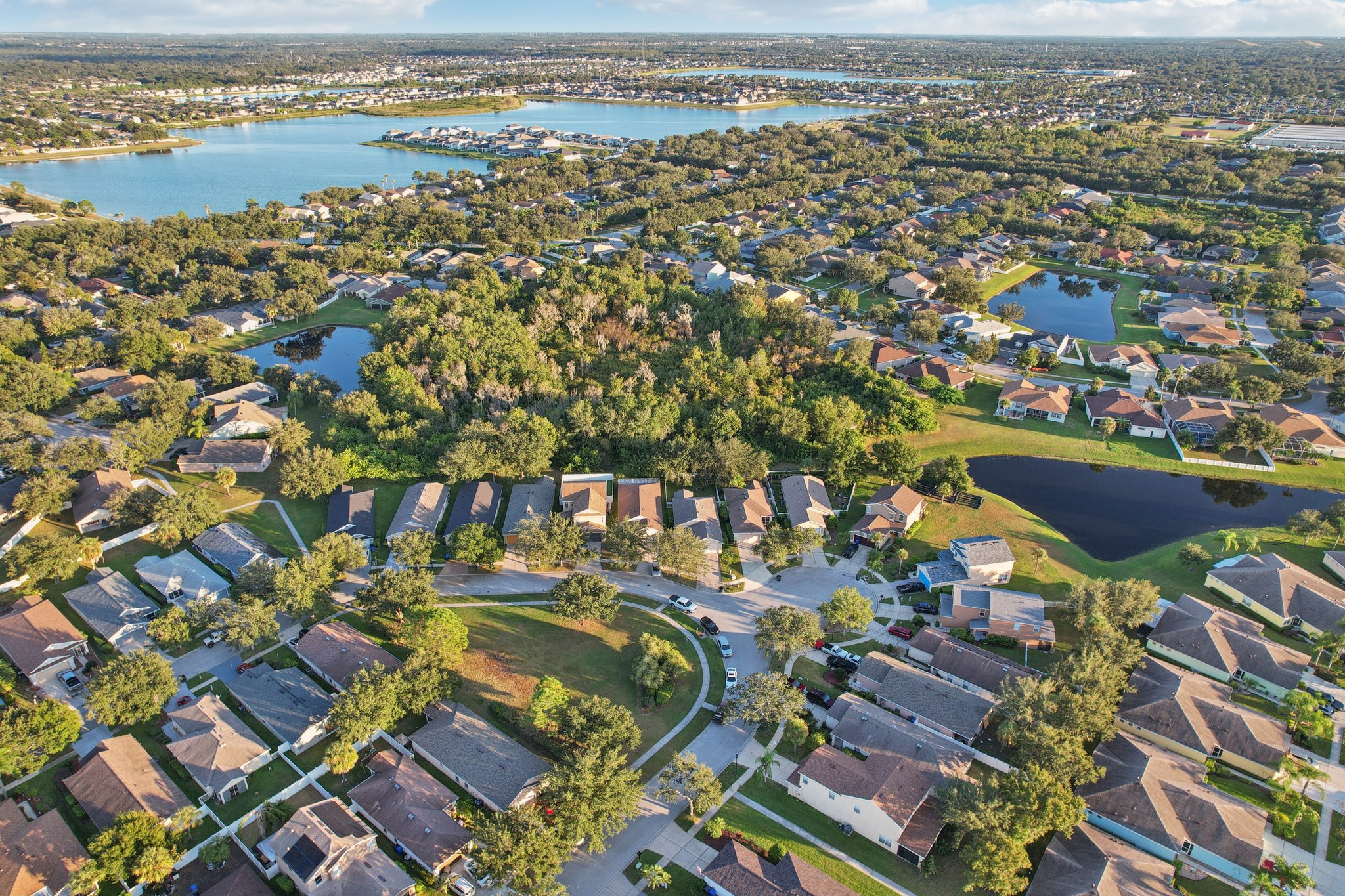 Crestlake Village Dr-S1510-070.jpg