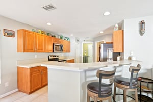 Crestlake Village Dr-S1510-023.jpg