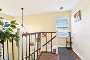 Crestlake Village Dr-S1510-026.jpg