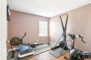 Crestlake Village Dr-S1510-034.jpg