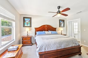 Crestlake Village Dr-S1510-041.jpg