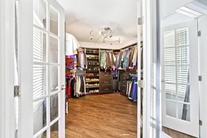 Crestlake Village Dr-S1510-047.jpg