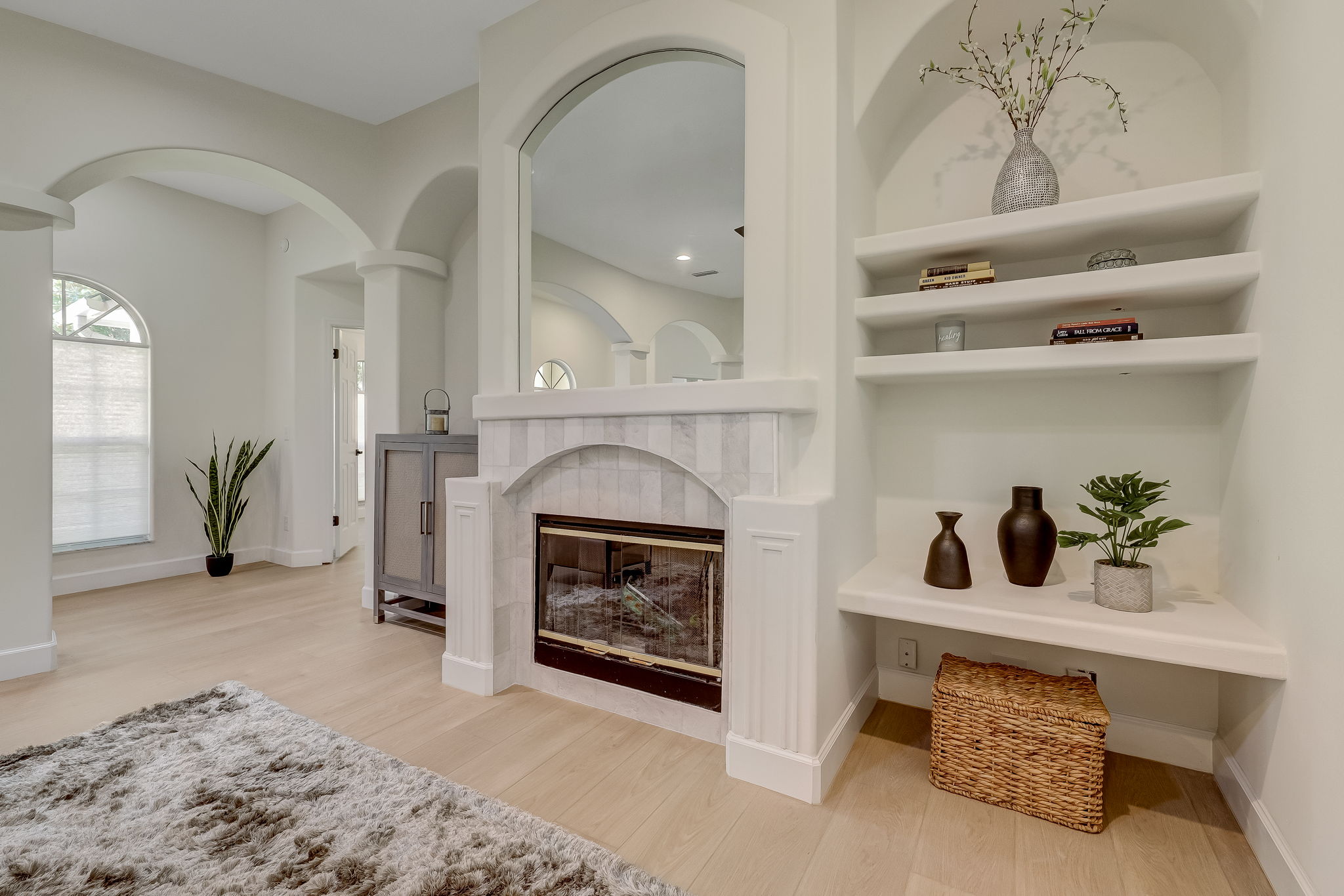 Fireplace & Built in Shelves