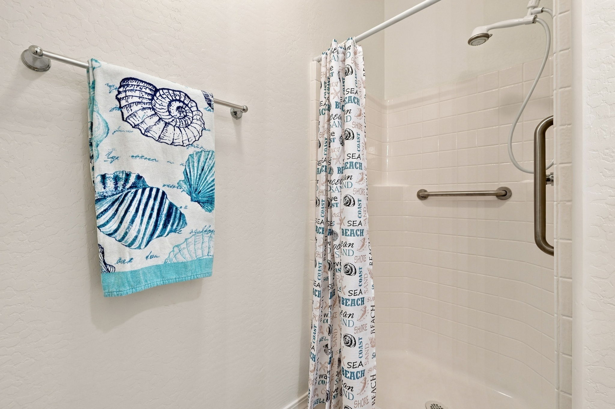 30-Bathroom 2-2