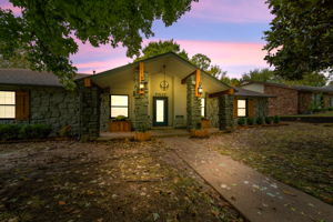  Photo 0