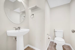 Photo 8
