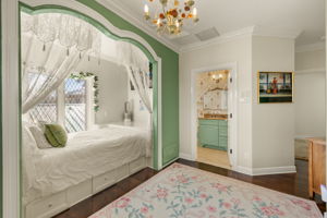 Guest Bedroom 9