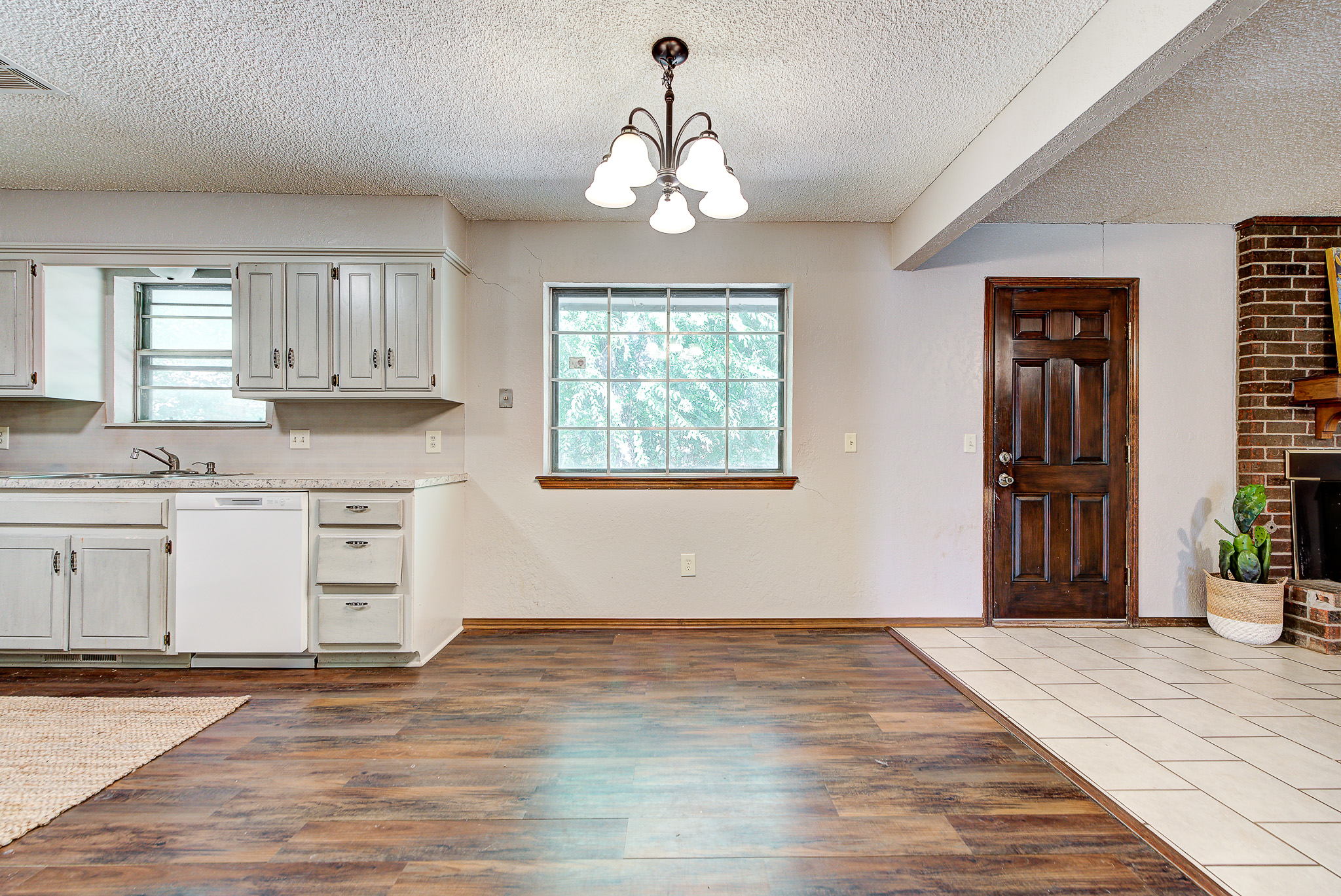 Dining Room/Kitchen