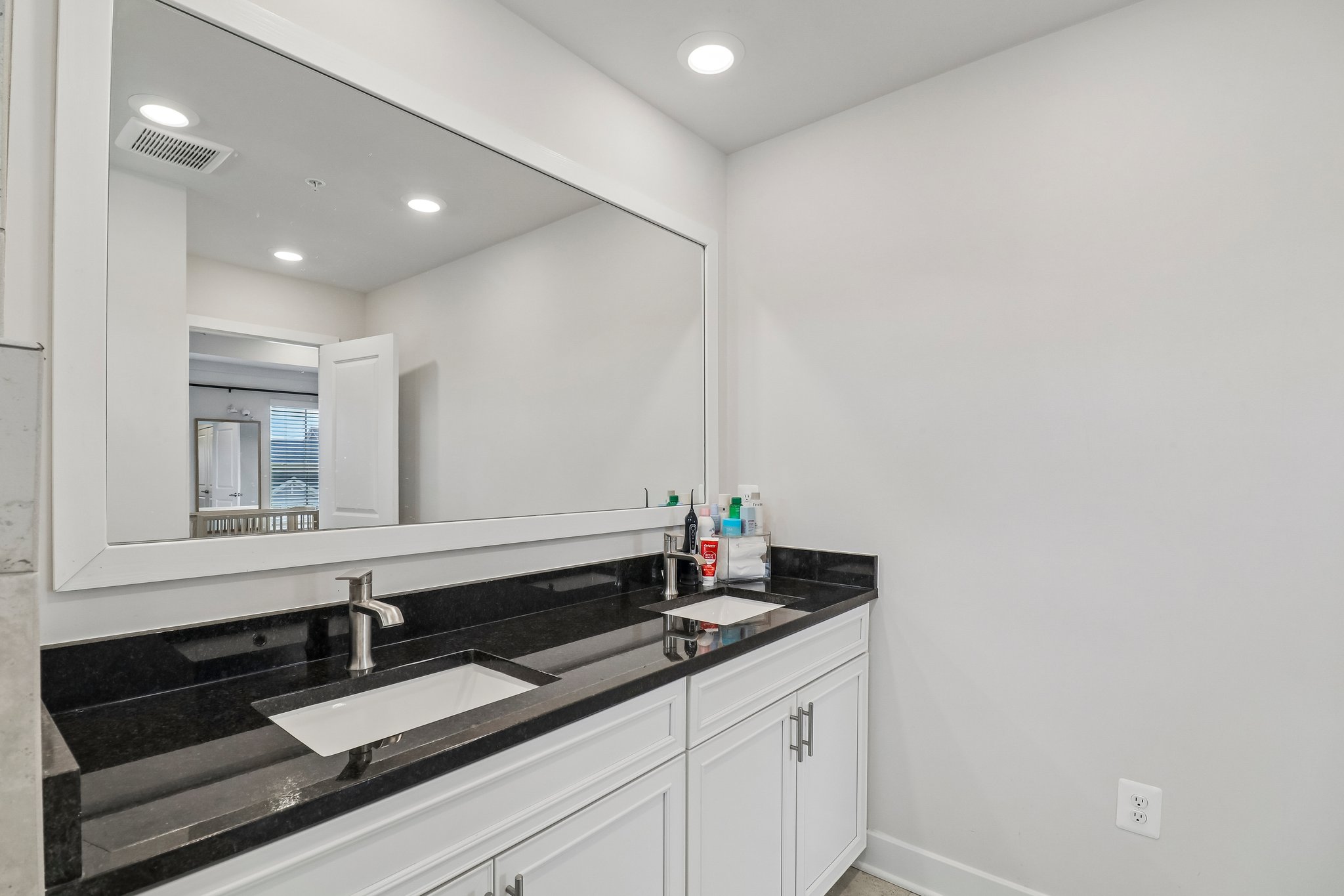 Charlotte Bronte Ln-S3009-047.jpg