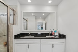 Charlotte Bronte Ln-S3009-045.jpg