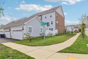 Charlotte Bronte Ln-S3009-053.jpg
