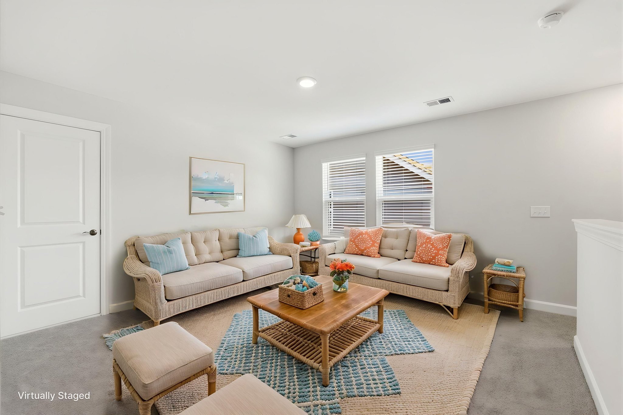 DSC01048 virtually staged.jpeg