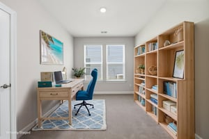 DSC01054 virtually staged.jpeg