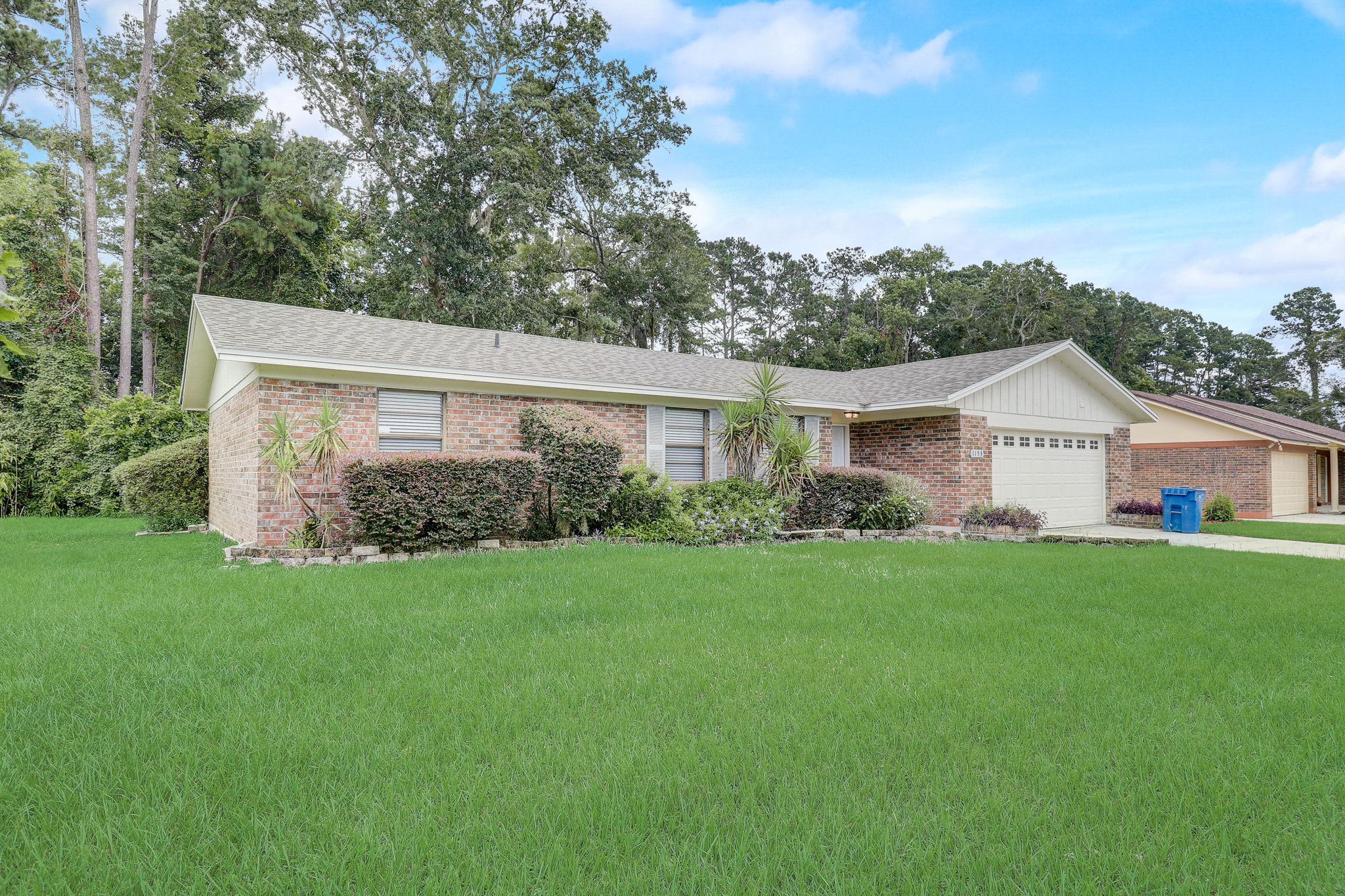 1153 Turtle Creek Dr N, Jacksonville, FL 32218 ShowingTime+ Listing Media Services