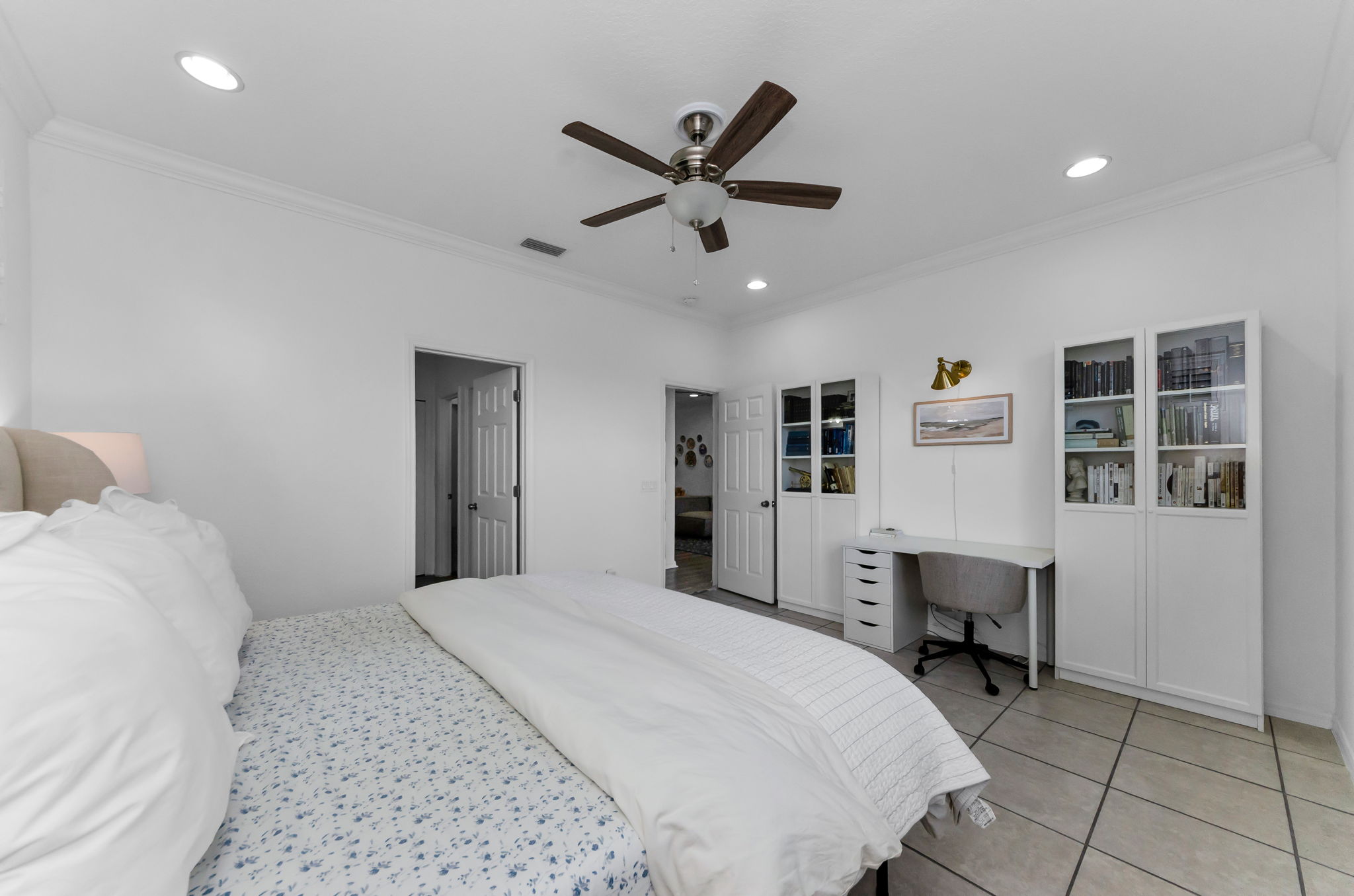 Primary Bedroom 1c