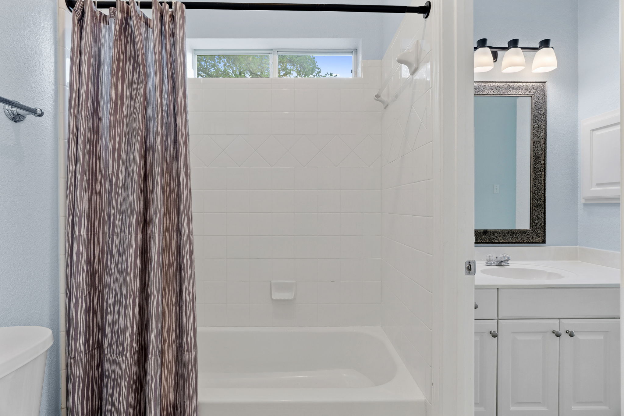 2nd Level Jack and Jill Bathroom